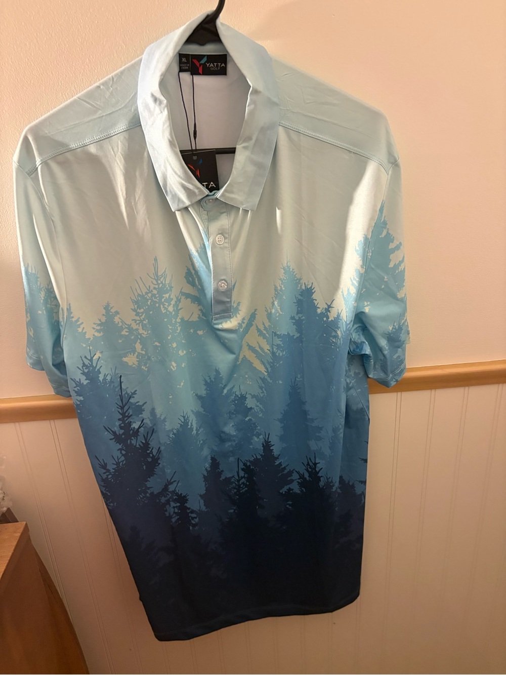 Yatta Golf Men’s XL Blue Forest Gradient Performance Golf Polo – NWT
